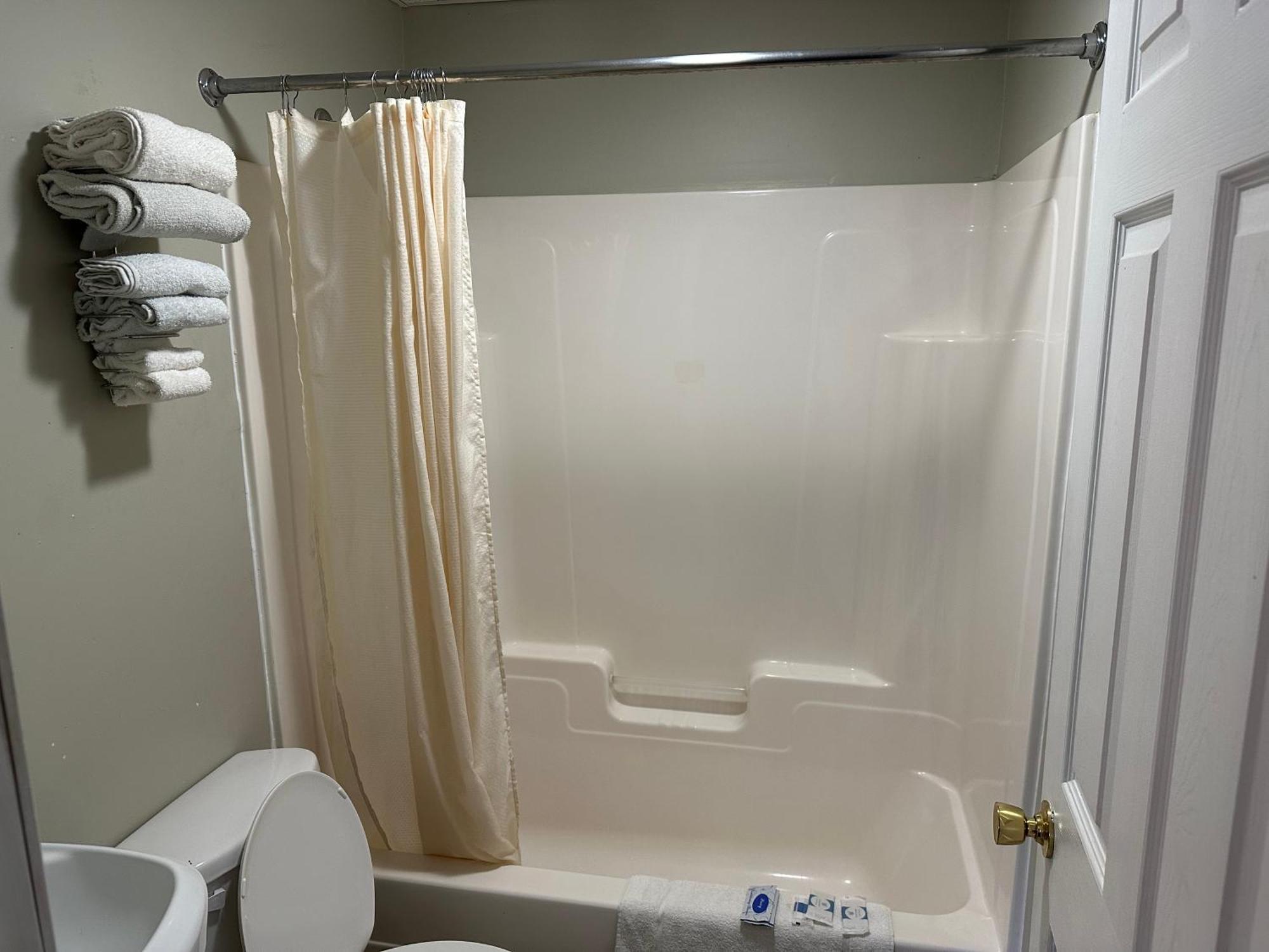 Economy Inn Alfred 외부 사진
